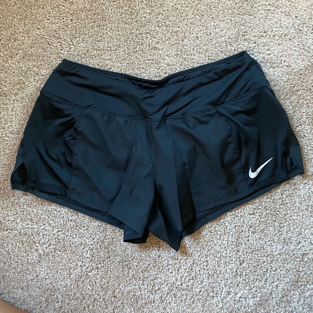 Nike Dri-FIT low-rise short